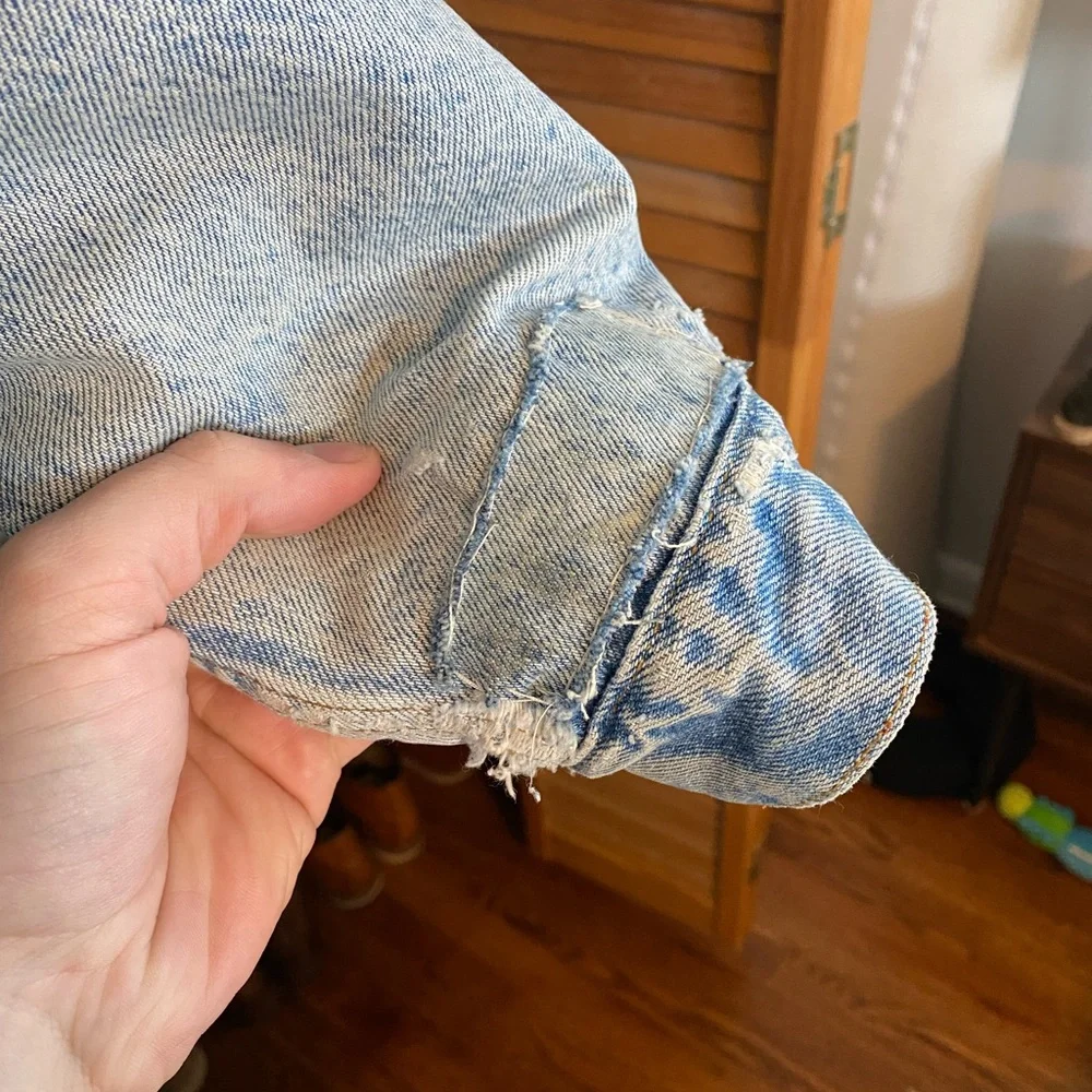 Levi's Light Blue Denim Jacket Sleeve Detail